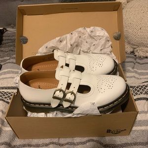 Doc Martens White Mary Janes Size 9US Excellent Condition
